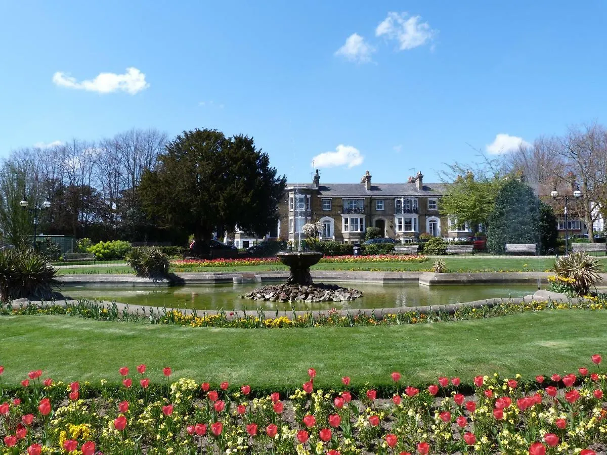 Southend Central Hotel - Close To Beach, City Centre, Train Station & Southend Airport 3*, Southend-on-Sea Egyesült Királyság